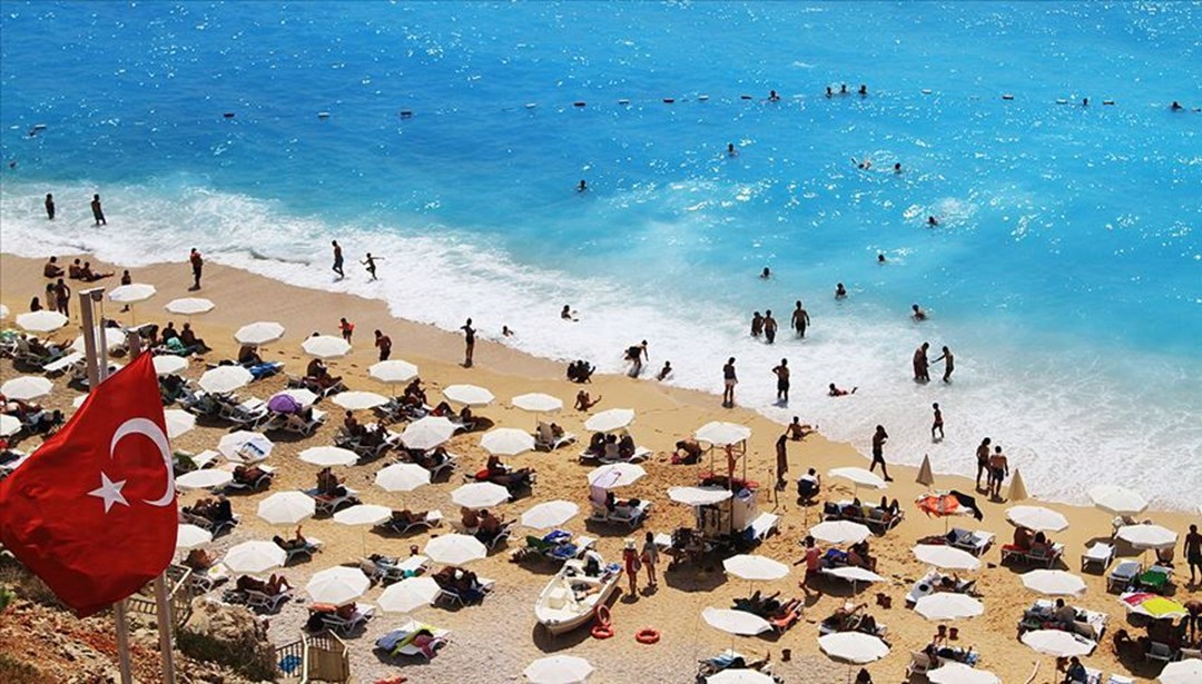 Türkiye’ye 7 ayda rekor turist