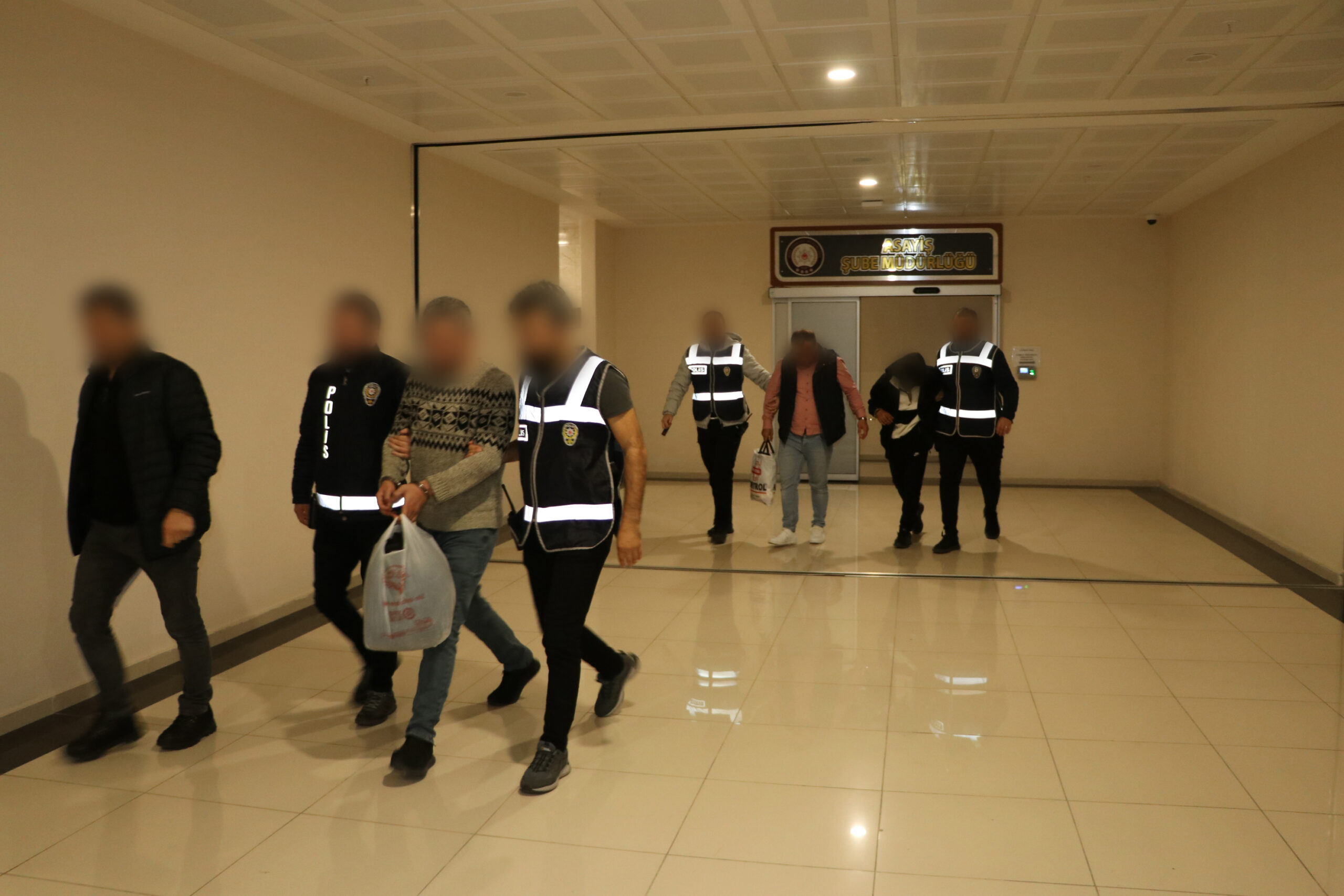 Rize’de Yapılan Geniş Çaplı Operasyonda,çeşitli olaylara karışan ,36 kişi tutuklandı