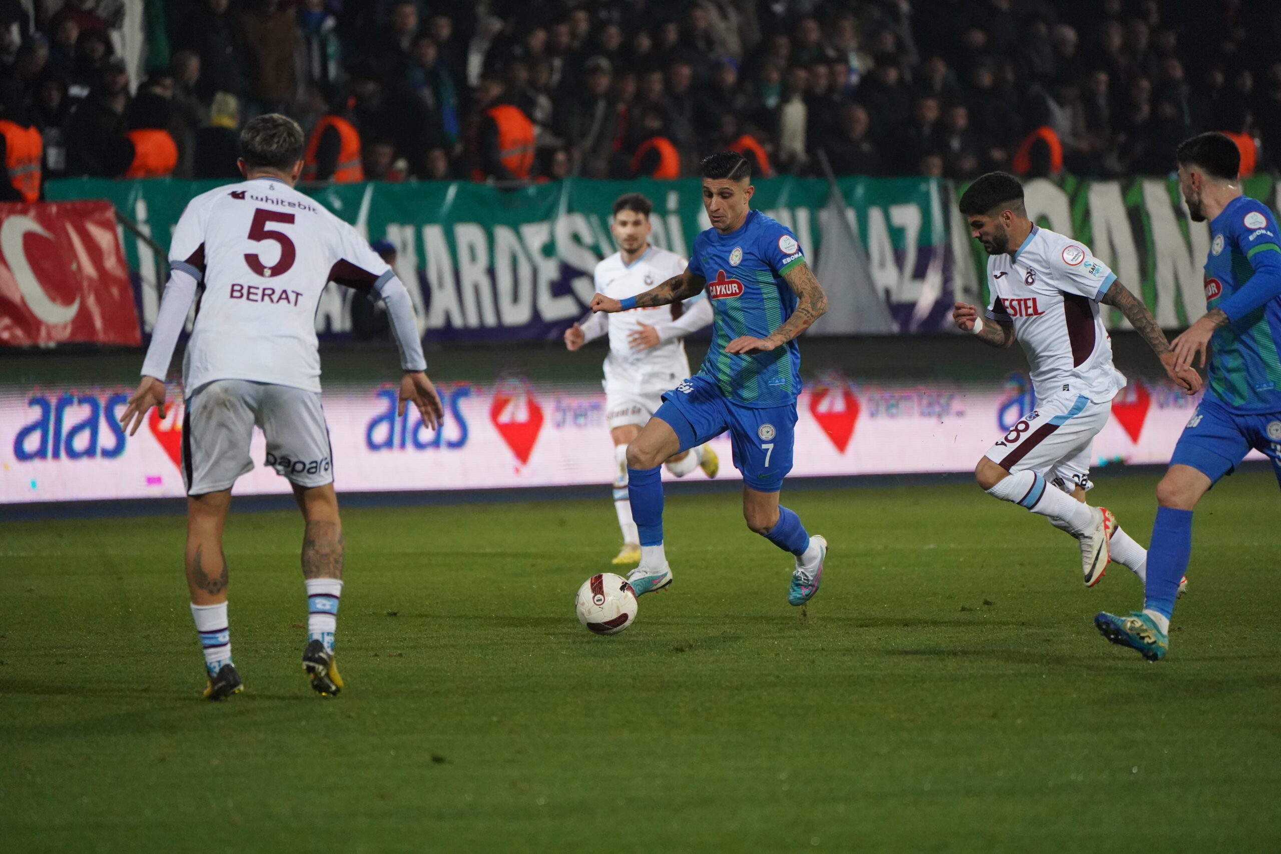 Çaykur Rizespor,Karadeniz derbisinde Trabzonspor’u 1-0 mağlup ederek, Rövanşı Vermedi