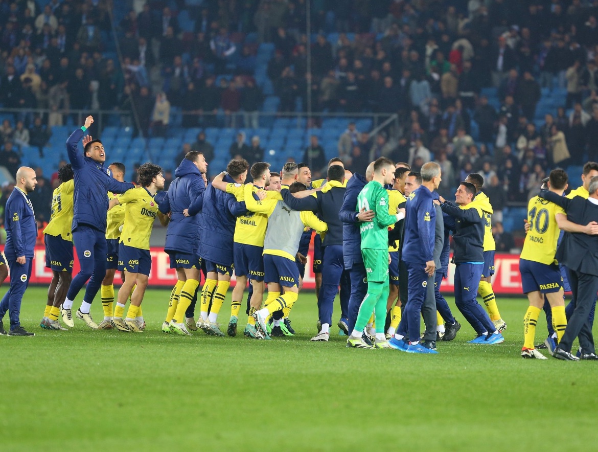 Trabzon’da Fenerbahçe’li Oyunculara Saldıran 12 Holigan Yakalandı