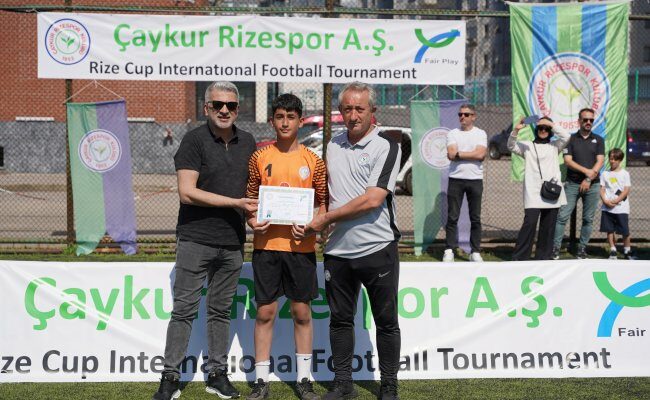 ÇAYKUR RİZESPOR ESİLA TÜFEKÇİ FUTBOL OKULLARI TURNUVASI